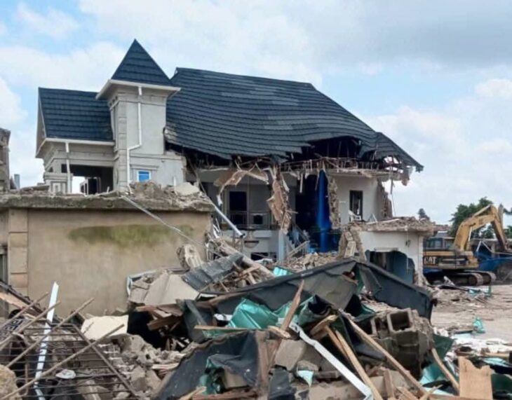 Oyo Govt Demolishes Another Building Used as Criminal Hideout, Arms Storehouse in Ibadan